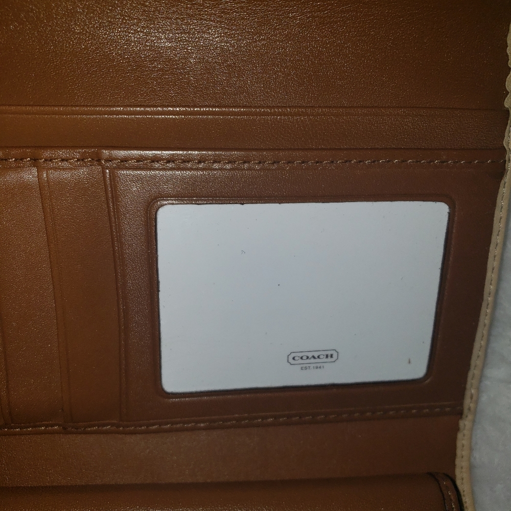 Coach Wallet - Picture 7 of 7